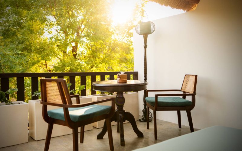 Villa-Tokay-Sunset-Terrasse-Table