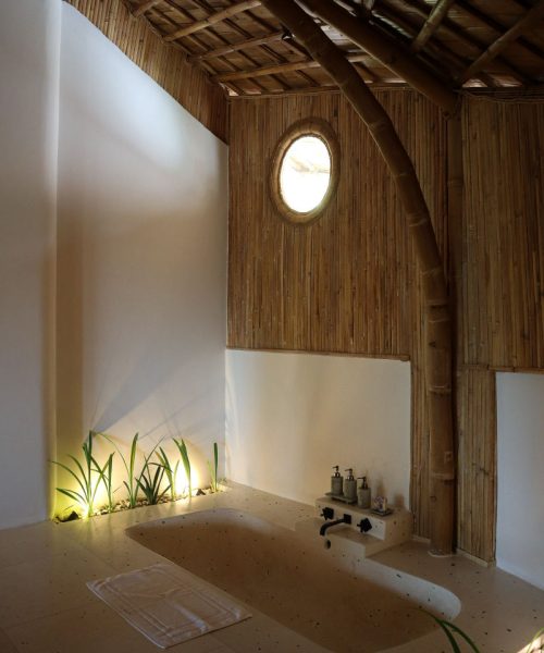Villa-Tokay-The-Swell-Indoor-Bathtub